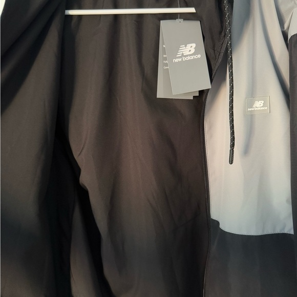 New Balance Black and Gray Windbreaker Jacket - Picture 6 of 9